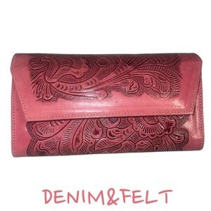 Women's Western Tooled Floral Genuine Leather Crossbody Bag/Wallet | Color: Pink
